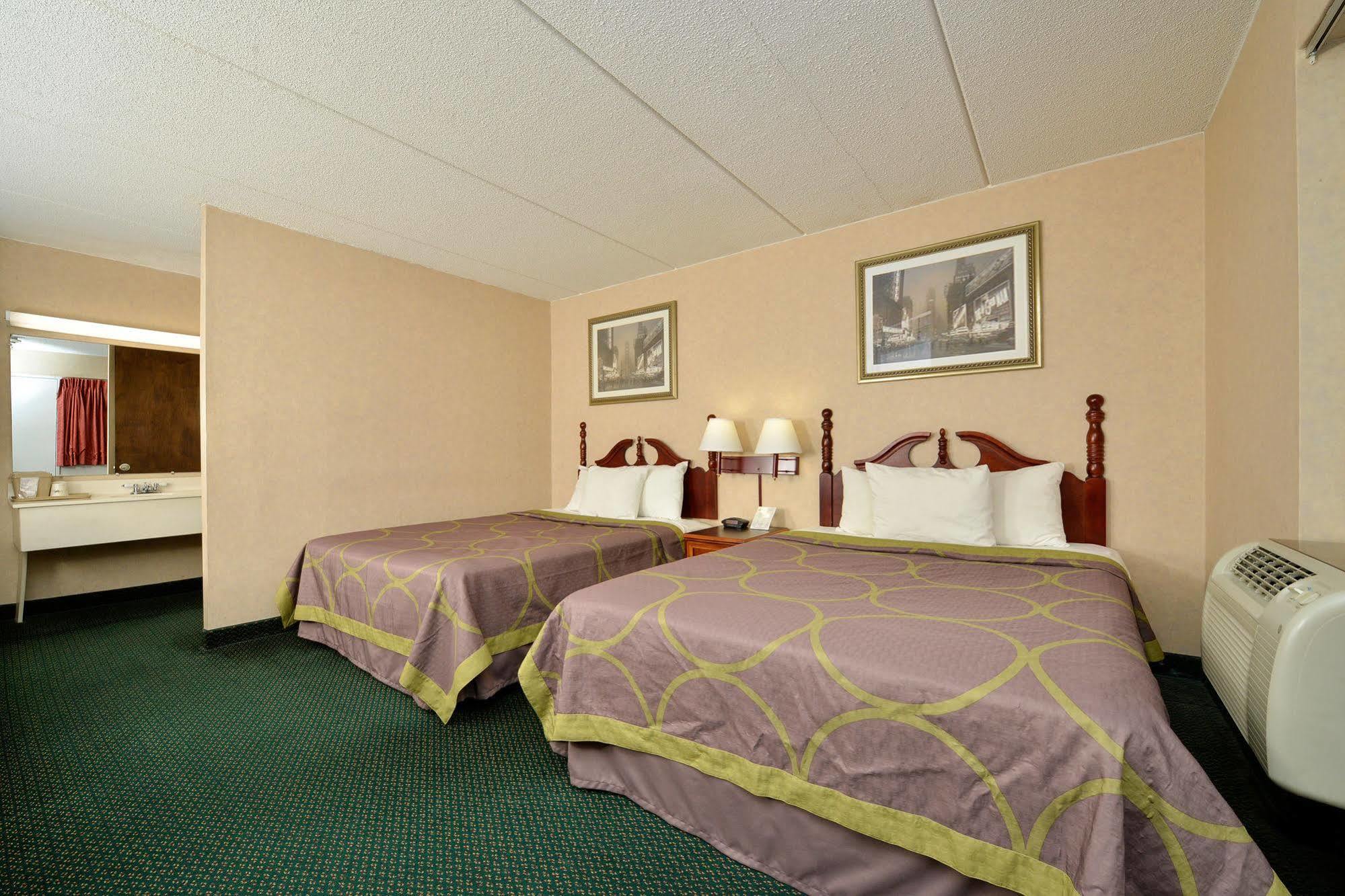 Days Inn By Wyndham Lenox Ma Exterior foto